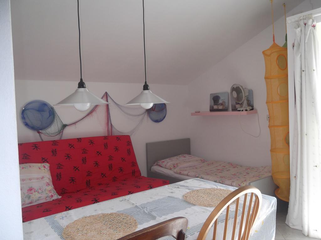 Apartments Vanda Vrboska Room photo