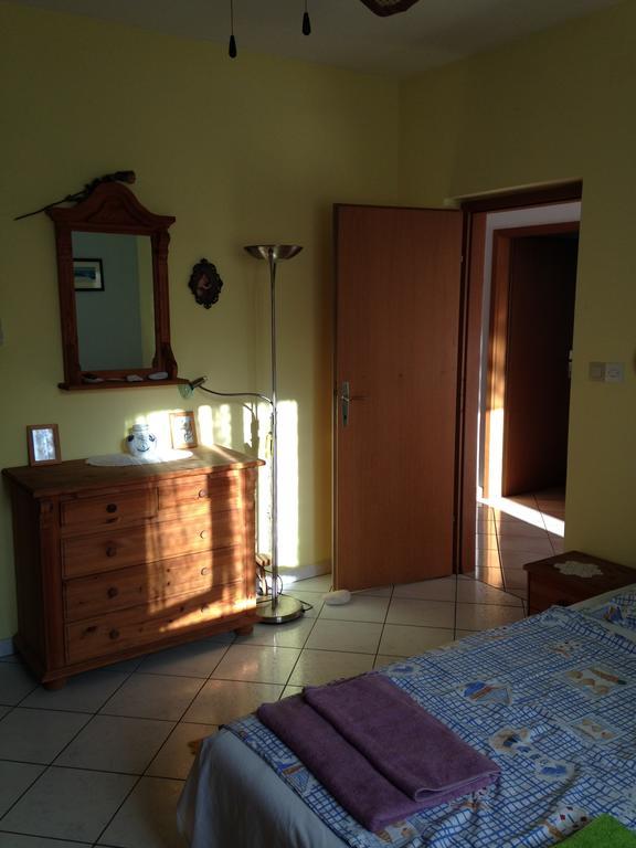 Apartments Vanda Vrboska Room photo